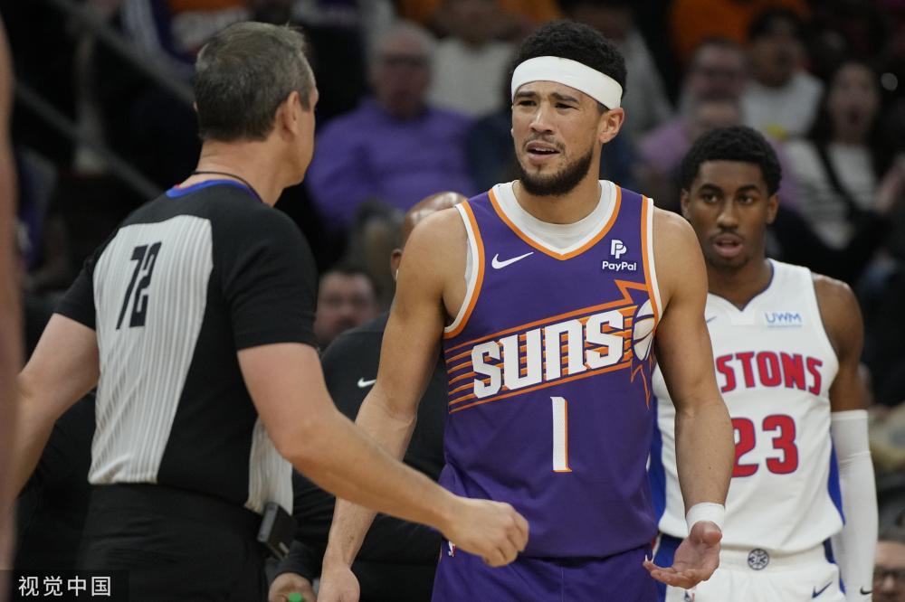 与网球和羽 与网球和羽